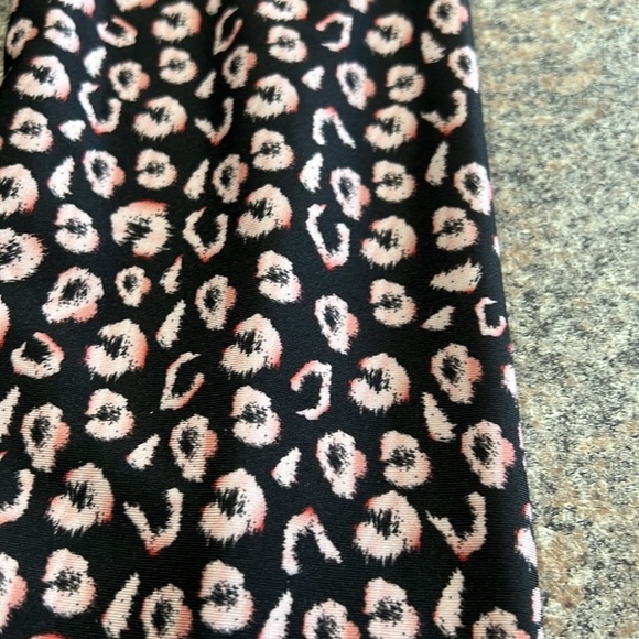 Emily Hsu Designs leggings & sports bra. Leggings size xs Sports bra, size s. - Picture 2 of 11